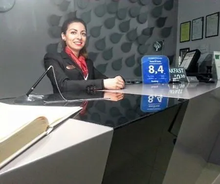מלון Di Tania 4*